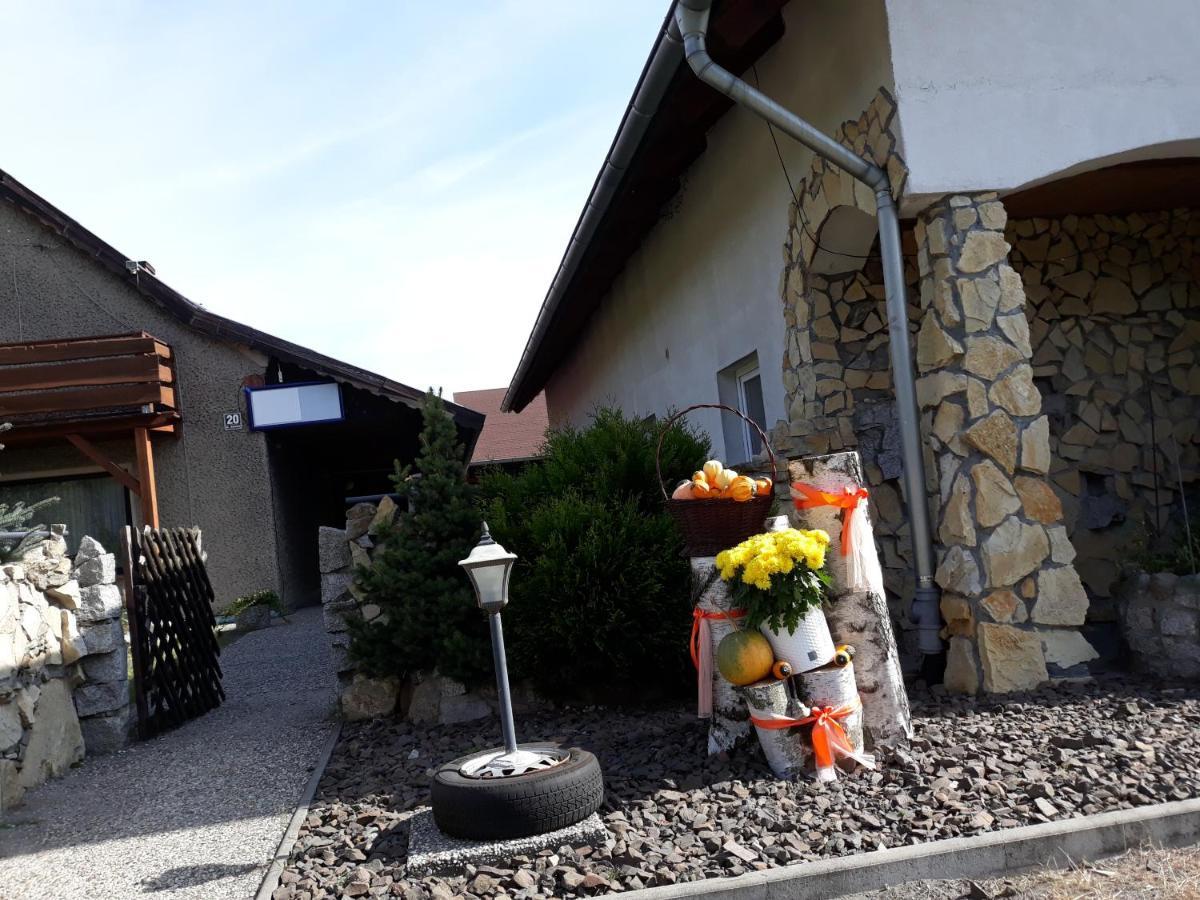 Pod Piramida Farm stay Lugniany